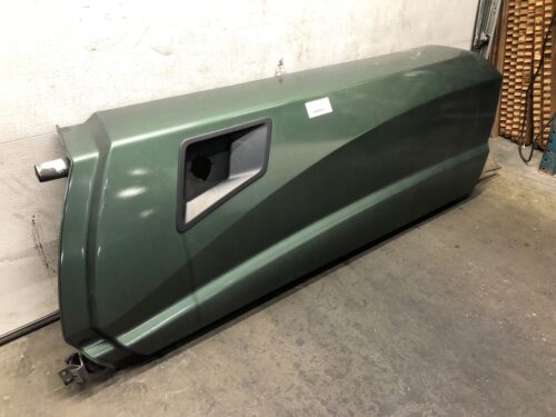 2012-2022 Kenworth T680 Green Left/Driver Center Skirt - Used - Image 3